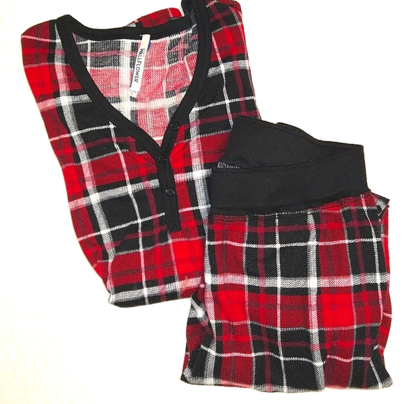 Wallflower Other - 🎄Wallflower PJs, size L